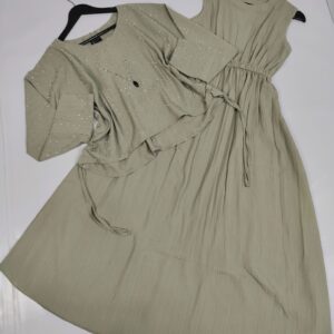 Fancy cape style maxi with separate locket 🌸